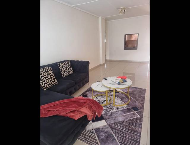 2 BEDROOM APARTMENT FOR SALE IN MALVERN EAST EXT